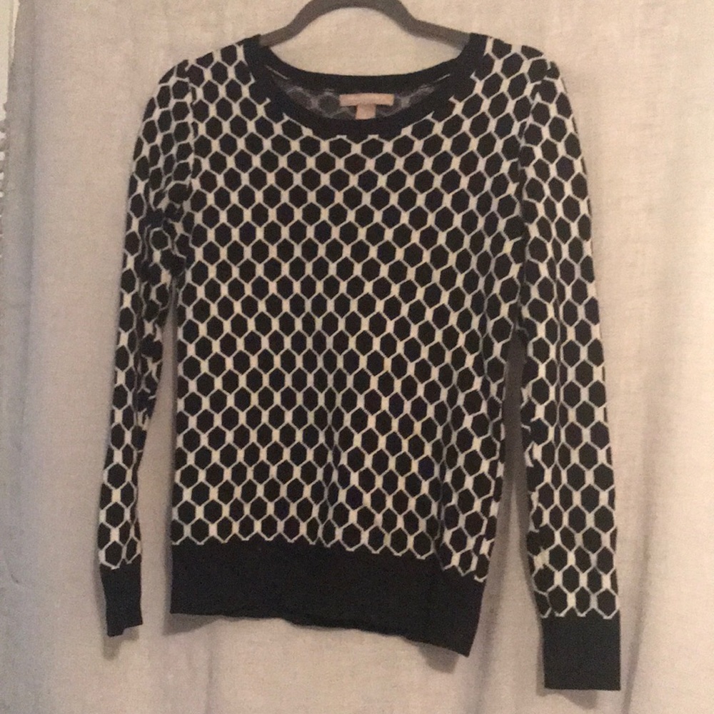 Navy sweater with hexagon print detail